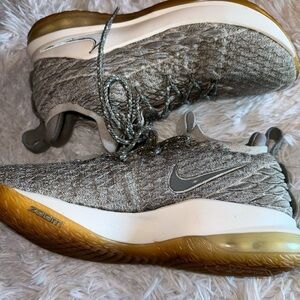 Nike LeBron XV 15 Low Light Bone Gray Basketball Sneakers AO1755-003 Men SZ 9